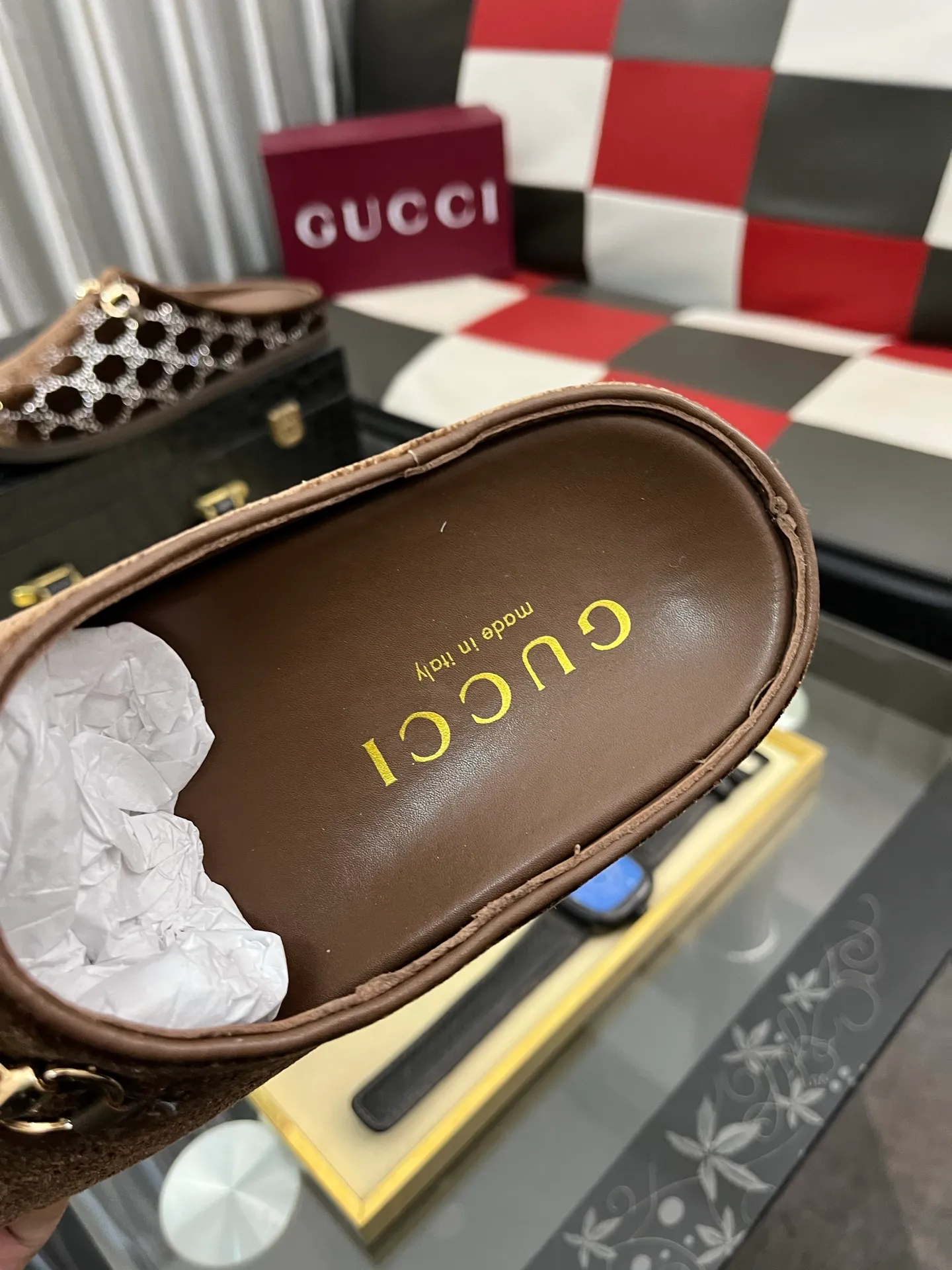 Ex-factory price: 460⌚️⌚️[Gucci] 2025 new season half-slip men's shoes, made of Italian imported first-layer frosted cowhide➕sheepskin lining, original hardware buckle, original combination of wear-resistant outsole, real shot 🎬 very comfortable on the feet, 4️⃣ colors available in sizes 38-44